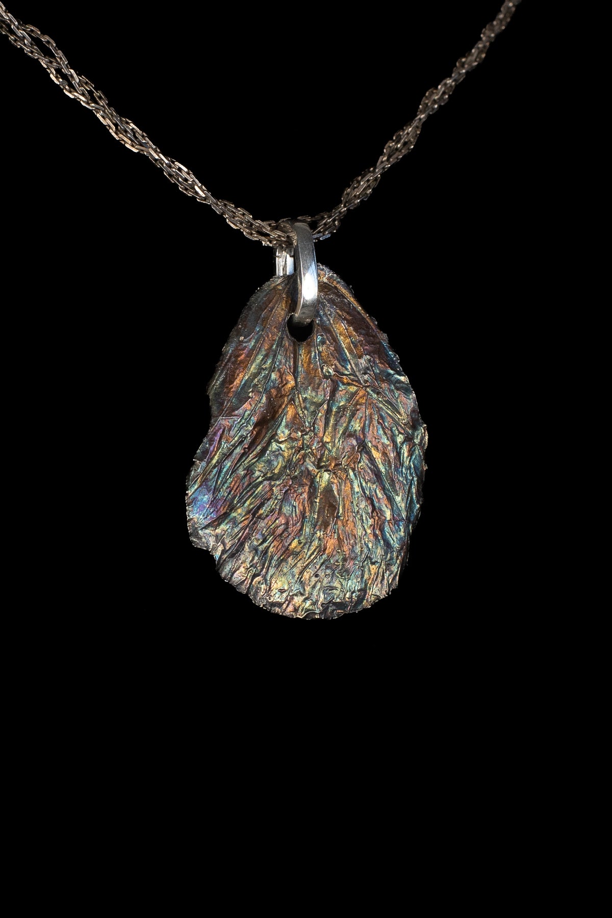 Medium Idea Idea Wing Fossil Pendant with Mandarin Mint Patina — image 2