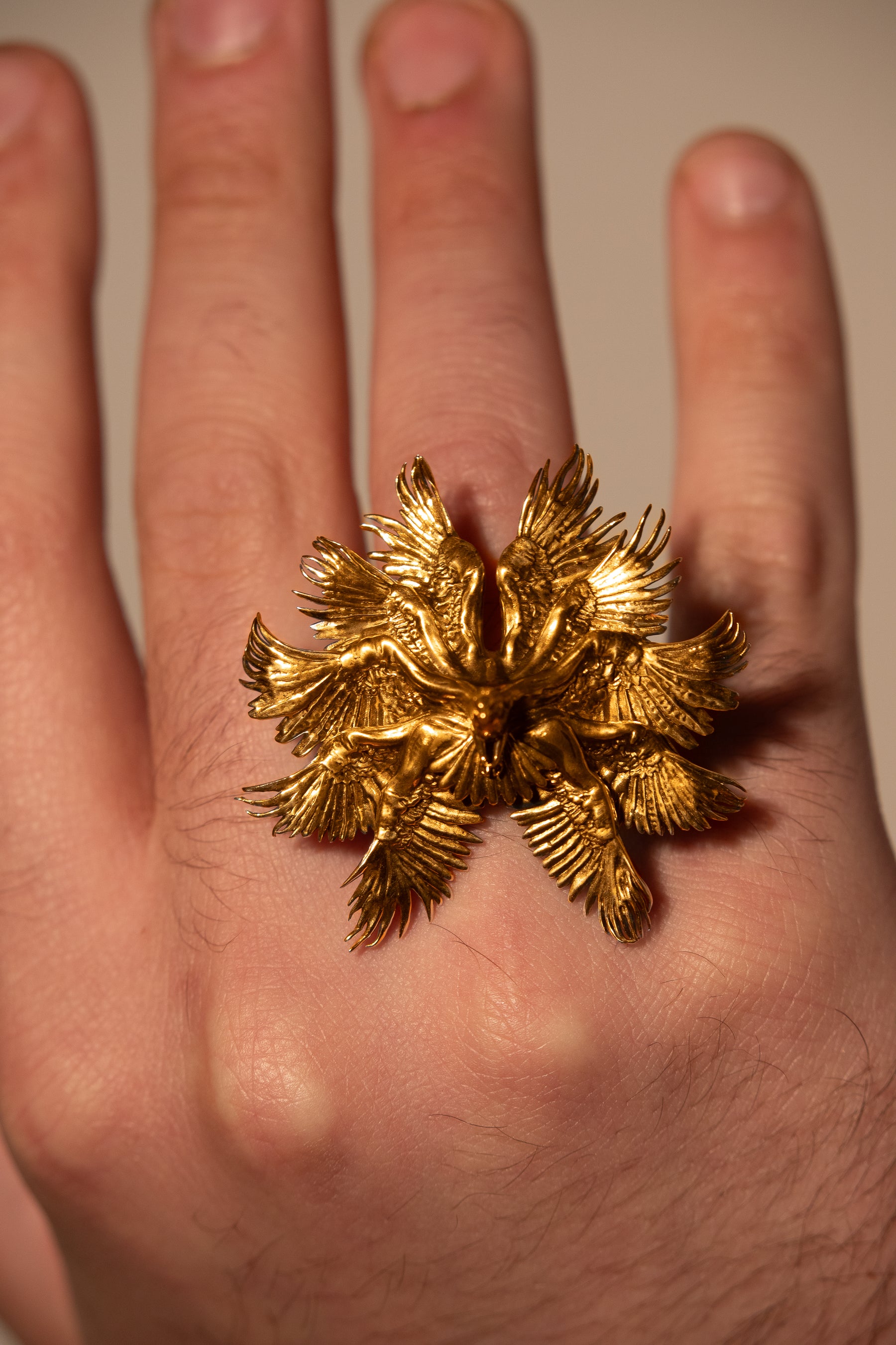 Bird of Pray Ring in gold finish